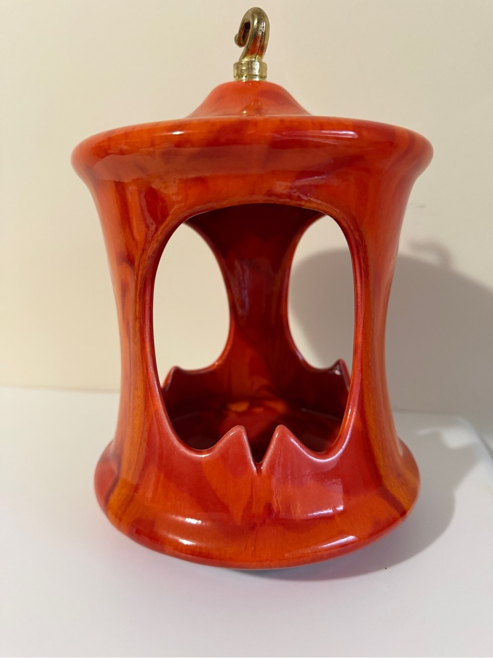 MCM Orange/Red Marbled hanging ceramic ashtray.